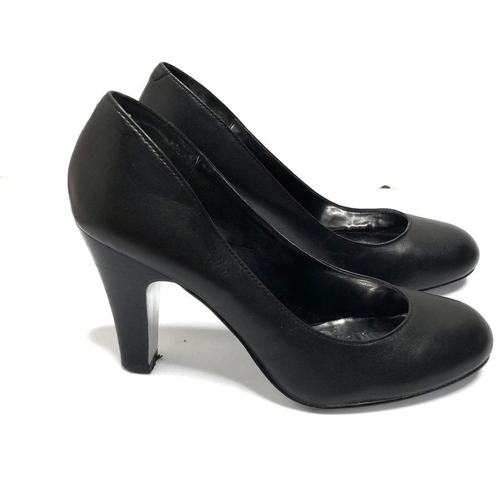 Steve Madden 6 black round toe heels